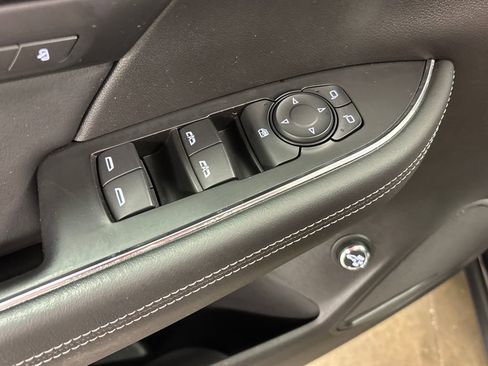 Used 2023 Buick Envision Essence FWD image 24