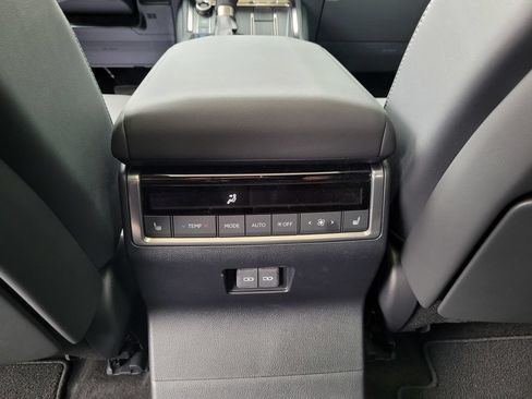 Used 2026 Lexus GX 550 AWD/4WD image 17