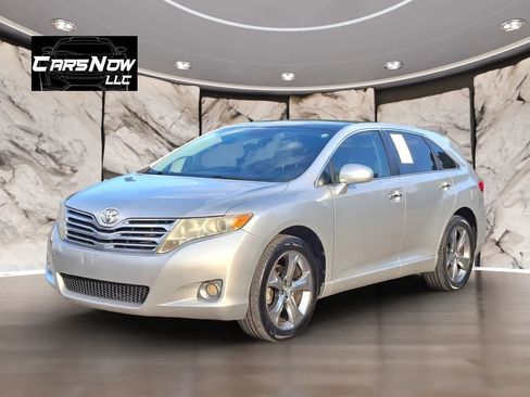 Used 2010 Toyota Venza FWD image 3
