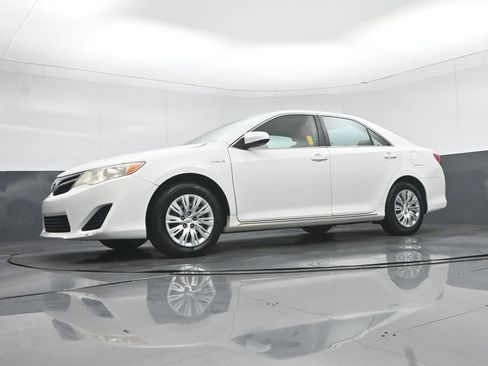 Used 2012 Toyota Camry LE FWD image 48