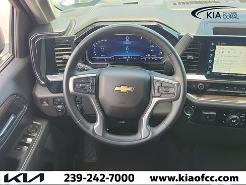 Used 2025 Chevrolet Silverado 1500 LT w/ Protection Package AWD/4WD image 16