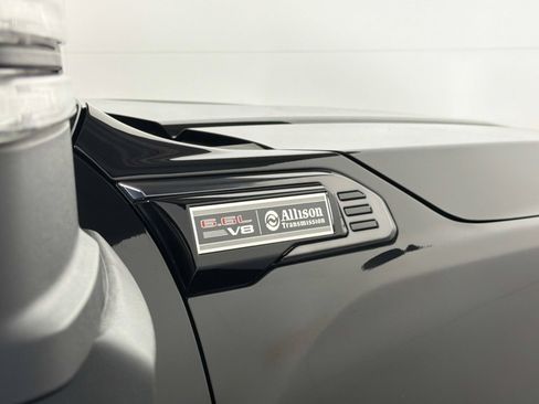 Used 2025 GMC Sierra 2500 AT4 AWD/4WD image 24