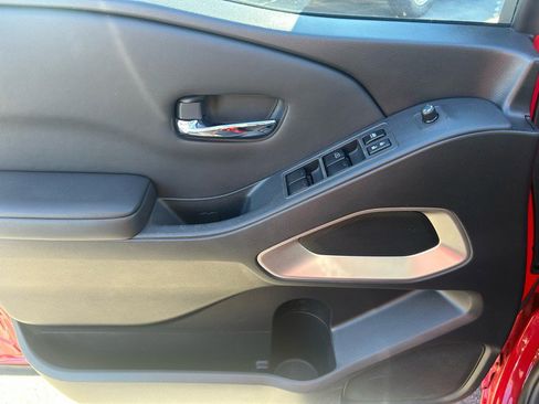 Used 2023 Nissan Frontier SV w/ SV Convenience Package image 7