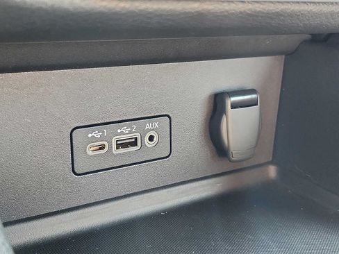 Used 2023 Nissan Sentra SV FWD image 24
