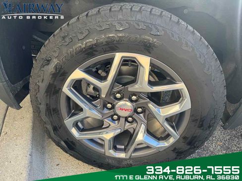 Used 2024 GMC Sierra 1500 SLT w/ SLT Premium Plus Package image 36