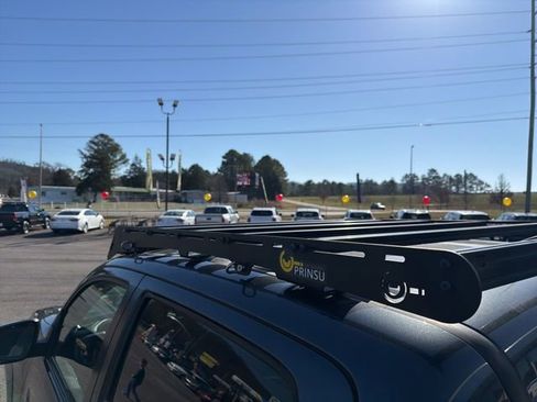 Used 2023 Toyota Tacoma 4x4 Double Cab image 16