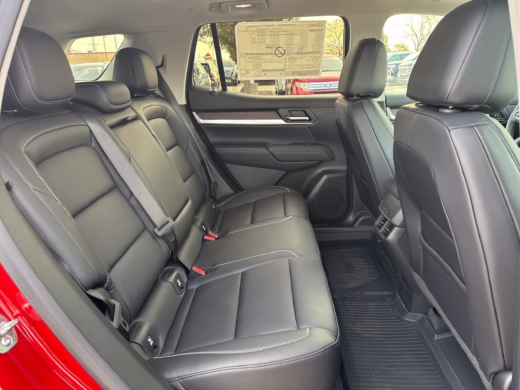 New 2027 GMC Terrain Denali w/ LPO, Floor Liner Package AWD/4WD image 39