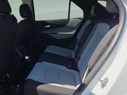 Used 2023 Chevrolet Equinox LT image 10