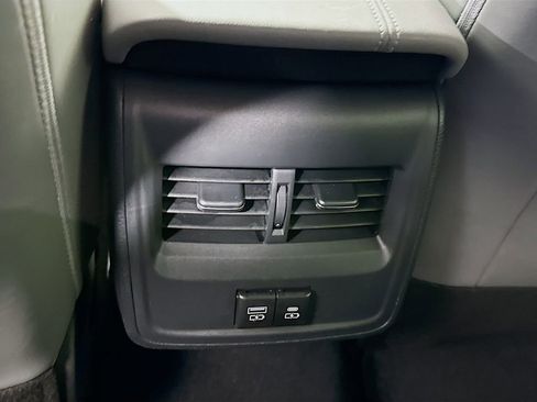 Used 2021 Toyota Avalon XLE image 24