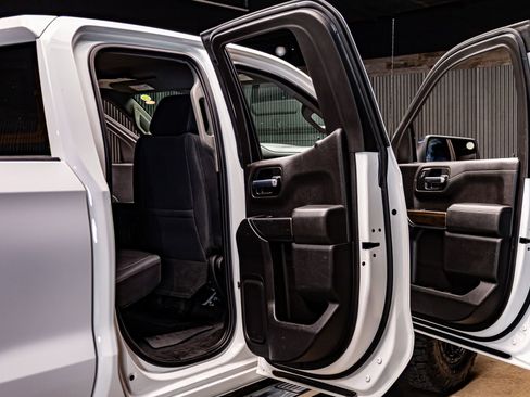 Used 2019 Chevrolet Silverado 1500 LT w/ All-Star Edition image 29