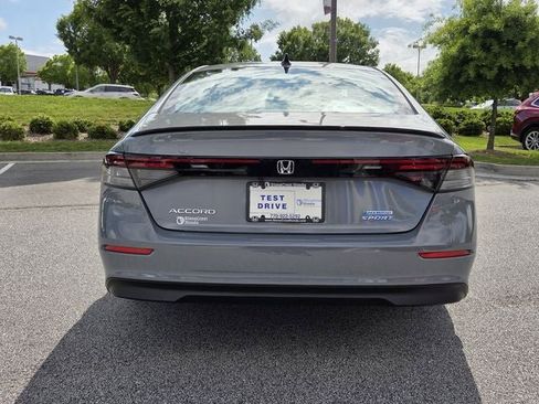 Used 2024 Honda Accord Sport image 5