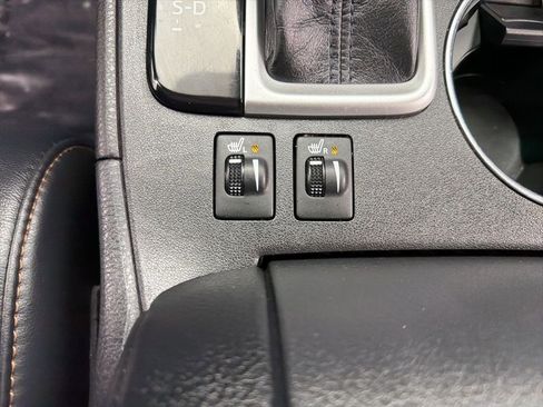 Used 2018 Toyota Highlander XLE image 16