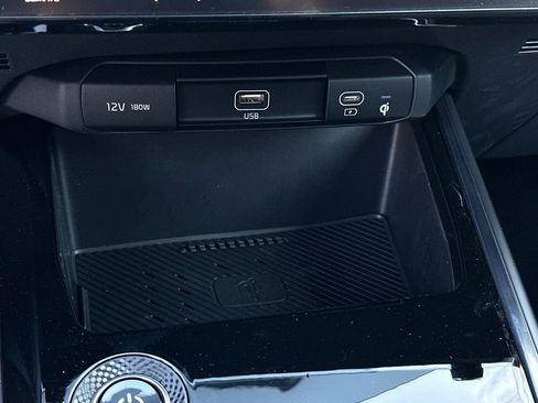 New 2026 Kia Niro Wind FWD image 28