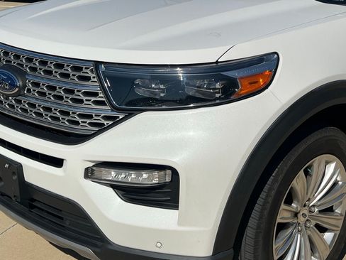 Used 2022 Ford Explorer Limited w/ Equipment Group 301A AWD/4WD image 4