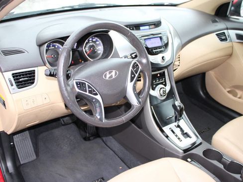 Used 2012 Hyundai Elantra Limited image 8