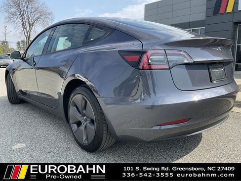 Used 2023 Tesla Model 3 Standard Range image 3