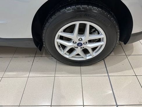 Used 2022 Ford Edge SEL w/ Convenience Package image 26