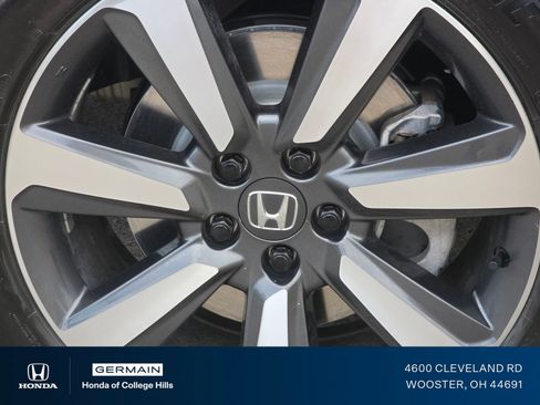Certified 2023 Honda Pilot Touring image 3