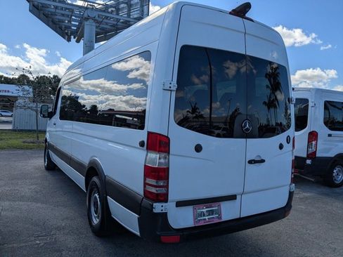 Used 2015 Mercedes-Benz Sprinter 2500 image 7