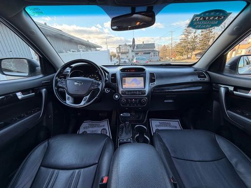Used 2015 Kia Sorento SX image 15