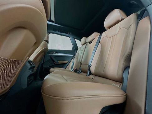 Certified 2025 Audi Q5 2.0T Premium Plus w/ Premium Plus Package image 23