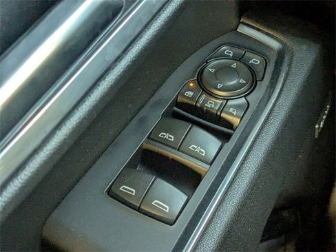 Used 2025 Chevrolet Silverado 2500 LTZ w/ LTZ Convenience Package image 23