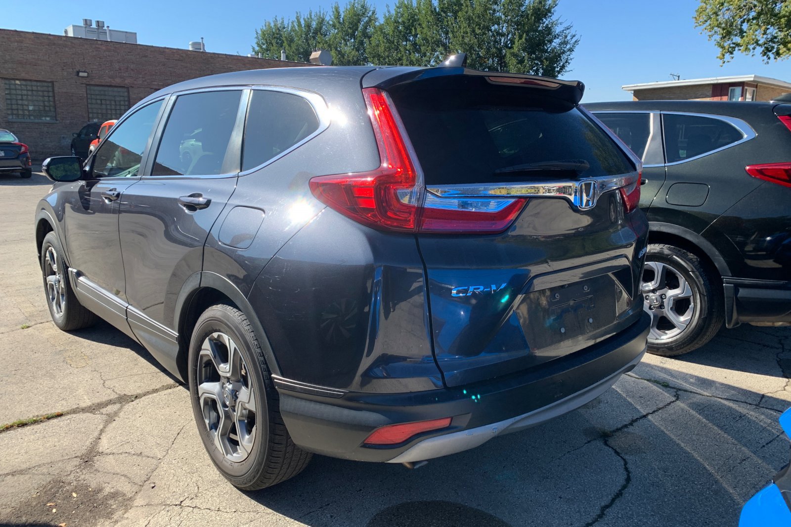 Used 2017 Honda CR-V EX image 3