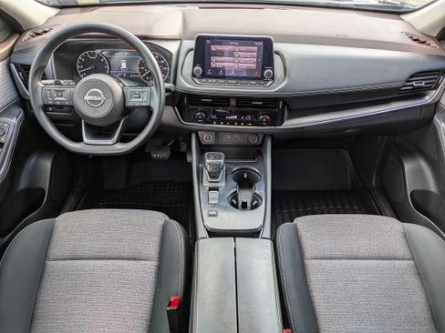 Used 2023 Nissan Rogue SV FWD image 14