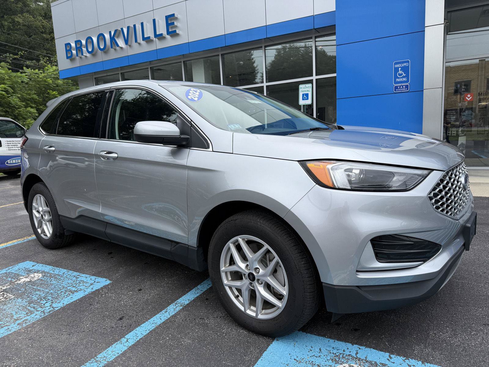 Used 2023 Ford Edge SEL AWD/4WD image 1