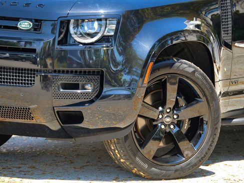 Used 2025 Land Rover Defender 130 V8 image 2