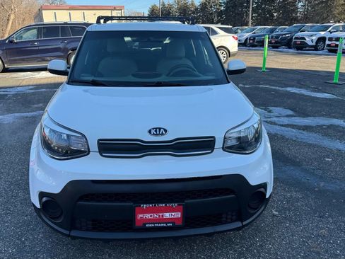 Used 2018 Kia Soul image 11