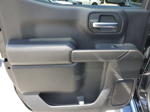 Used 2022 Chevrolet Silverado 1500 Custom RWD image 9