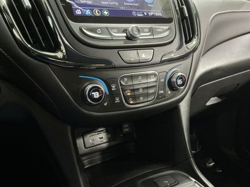 Used 2023 Chevrolet Equinox RS image 29