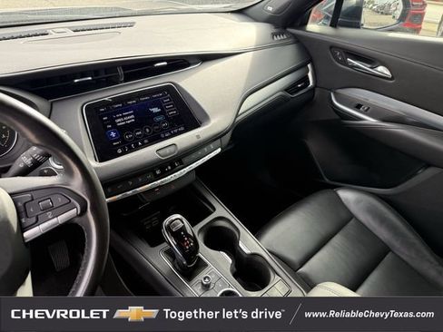 Used 2020 Cadillac XT4 Premium Luxury AWD/4WD image 9