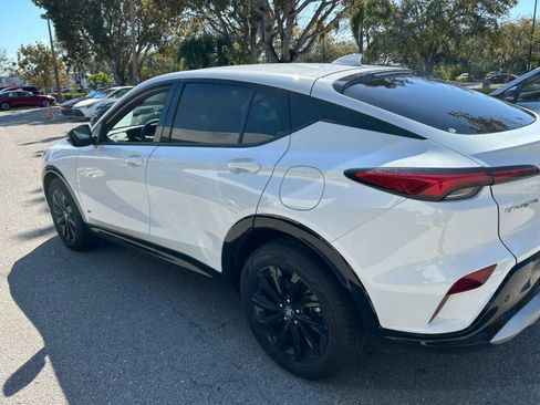 Used 2025 Buick Envista Sport Touring image 7