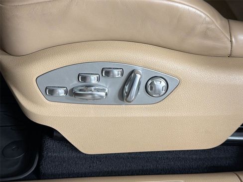Certified 2023 Porsche Macan S AWD/4WD image 32