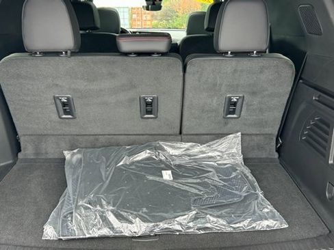 Certified 2024 Chevrolet Traverse RS w/ LPO, Floor Liner Package image 47