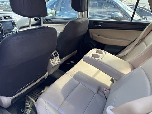 Used 2018 Subaru Outback 2.5i Limited image 5