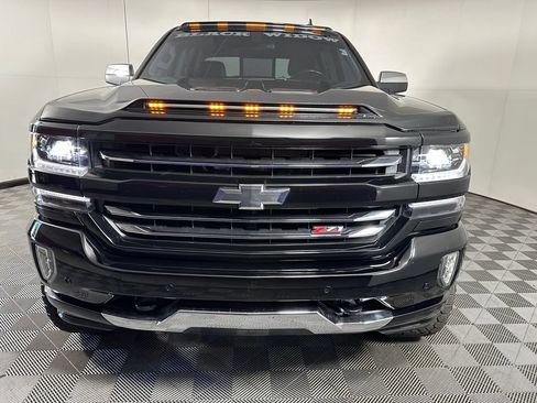 Used 2017 Chevrolet Silverado 1500 LTZ Z71 w/ LTZ Plus Package AWD/4WD image 8