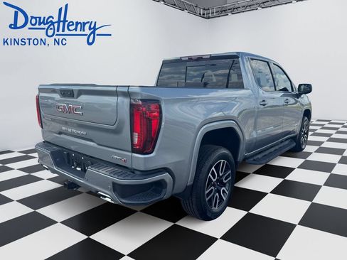 Used 2025 GMC Sierra 1500 AT4 w/ AT4 Premium Package AWD/4WD image 5