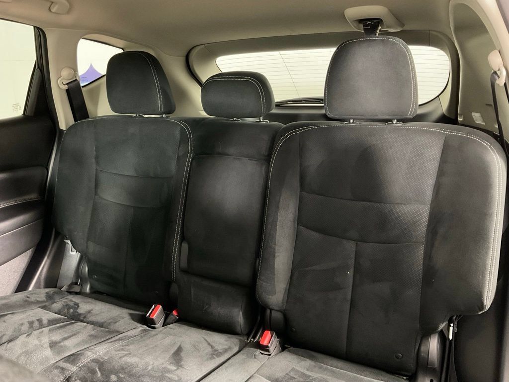 Used 2016 Nissan Murano S FWD image 16
