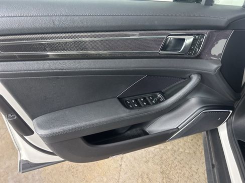 Certified 2023 Porsche Panamera 4 Platinum Edition image 20
