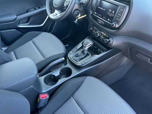 New 2025 Kia Soul LX image 16