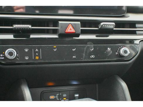 New 2026 Kia Sportage LX image 28