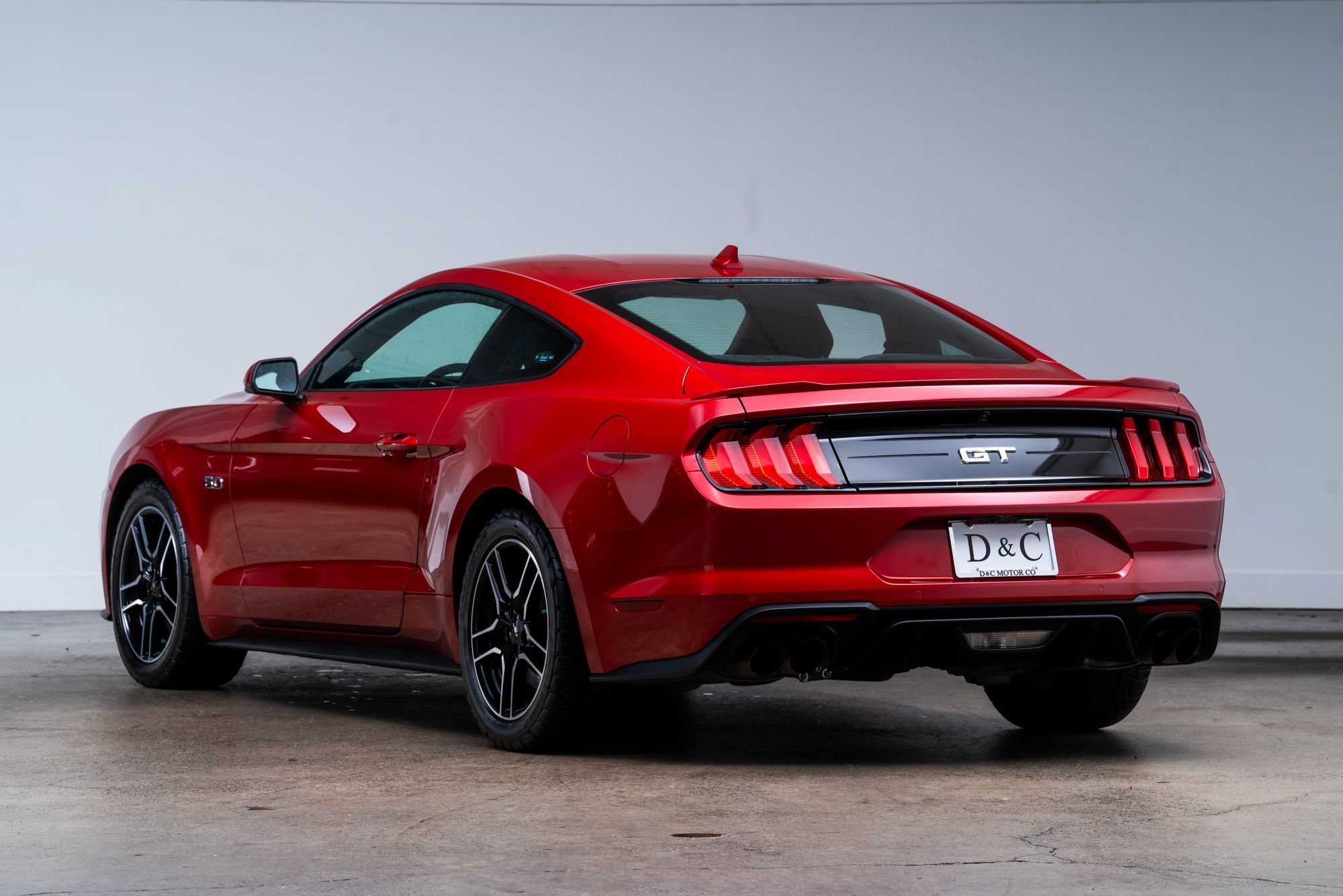 Used 2021 Ford Mustang GT RWD image 5