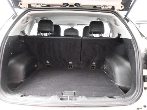 Used 2019 Jeep Compass Latitude w/ Cold Weather Group image 23