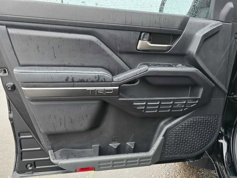 Certified 2025 Toyota Tacoma TRD Off-Road image 22