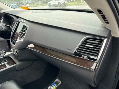 Used 2017 Volvo XC90 T6 Momentum w/ Vision Package AWD/4WD image 25