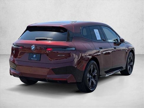 Used 2024 BMW iX xDrive50 w/ Sport Package AWD/4WD image 5