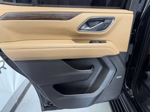 Used 2023 Chevrolet Tahoe Premier AWD/4WD image 36